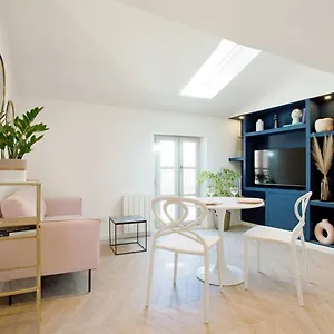 https://la-nuit-arlesienne-exclusive-2-bedroom.fr-provencehotel.com